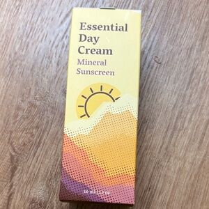 Blue Clay Advanced Natural Cosmetics Essential Day Cream Mineral Sunscreen NWT